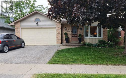 7 Brandon Cres, Orillia, ON, L3V7P5 | Card Image