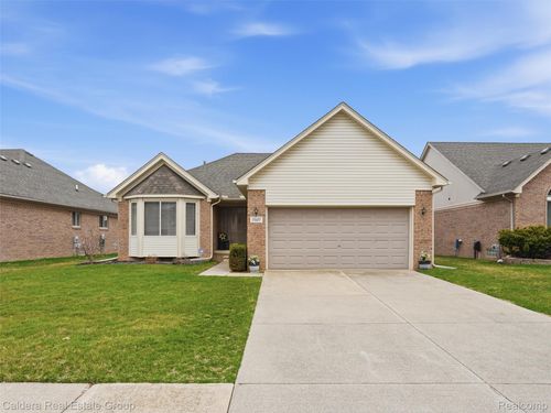 15605 Cucci Dr, Clinton Township, MI, 48038-5910 | Card Image