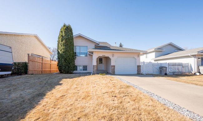 9245 96 Avenue, Home with 3 bedrooms, 1 bathrooms and 3 parking in Grande Prairie AB | Image 2