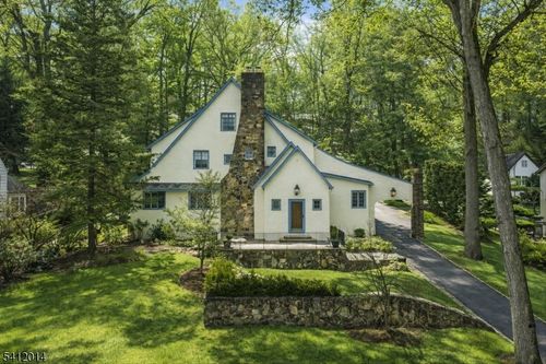 148 Highland Ave, Montclair, NJ, 07042-1914 | Card Image