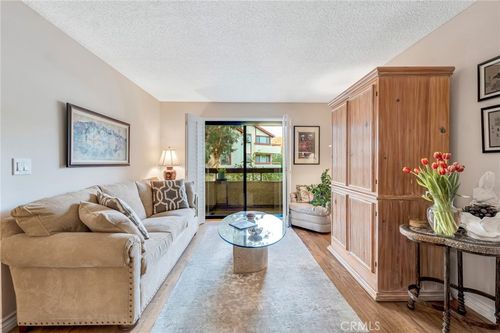 unit-309-28010 Tiffany Ln, Canyon Country, CA, 91387-4303 | Card Image