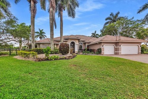2534 Poinciana Dr, Weston, FL, 33327-1415 | Card Image