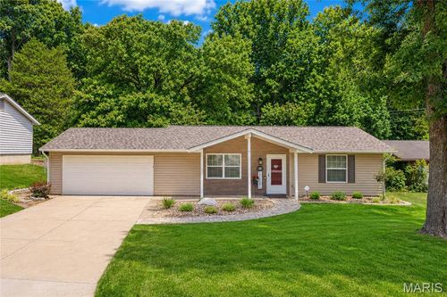 802 Barbara Pl, O Fallon, MO, 63366-1310 | Card Image