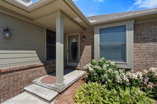 4415 Firethorn Ct, Warren, MI, 48092-4193 | Card Image