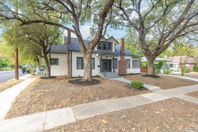 1551 W Mistletoe Ave, House other with 5 bedrooms, 3 bathrooms and null parking in San Antonio TX | Image 3