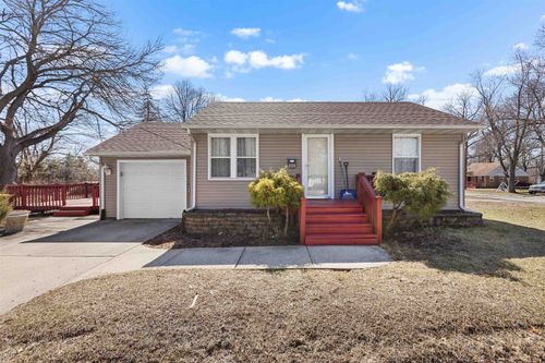 2120 Van Wie Ave, Rockford, IL, 61103-3846 | Card Image