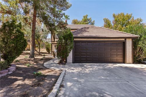 3933 Edgemoor Way, Las Vegas, NV, 89121-4830 | Card Image