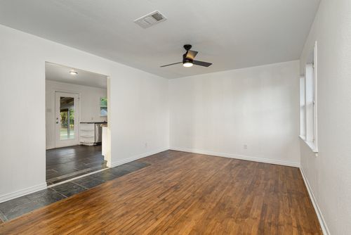 111 Leighton Dr, Terrell, TX, 75160-1405 | Card Image