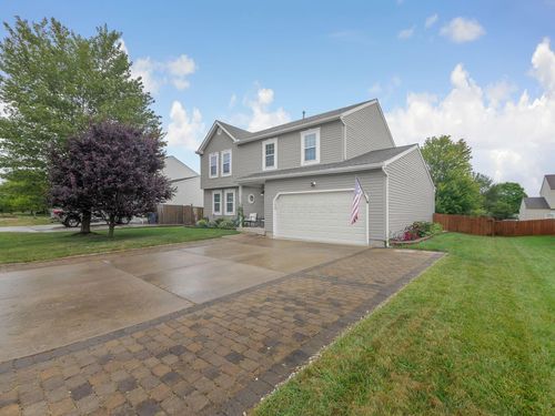 3704 Carlotta St, Grove City, OH, 43123-8609 | Card Image