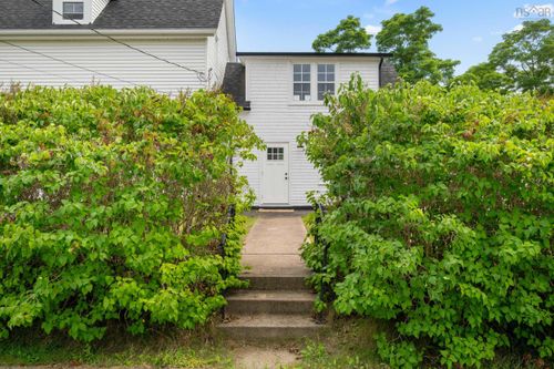 57 Old Falls Rd, Liverpool, NS, B0T1K0 | Card Image