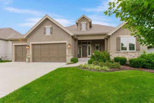 6770 Brownridge Dr, Shawnee, KS, 66218-8919 | Card Image