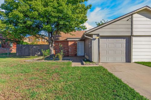 721 Acorn Dr, Bartlesville, OK, 74003-1402 | Card Image