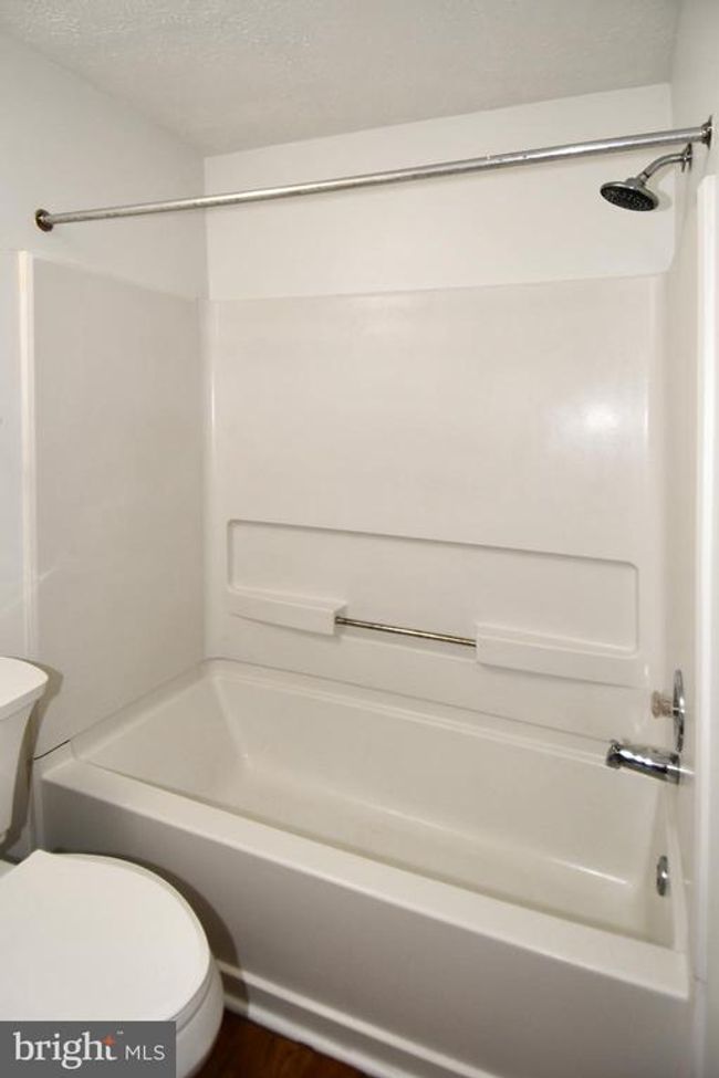 327 W 9 Th St, Townhouse with 3 bedrooms, 2 bathrooms and null parking in FRONT ROYAL VA | Image 18