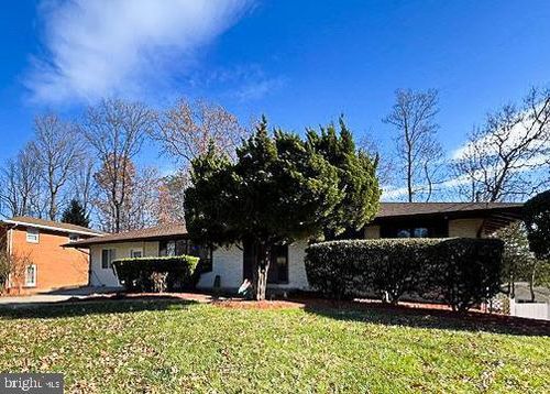 3713 Moss Drive, ANNANDALE, VA, 22003 | Card Image