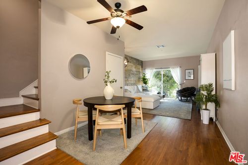 2-6525 Woodman Ave, Sherman Oaks, CA, 91401-5829 | Card Image