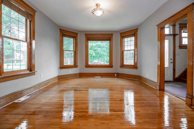 307 N Logan St, House other with 3 bedrooms, 2 bathrooms and 2 parking in Deer Creek IL | Image 5