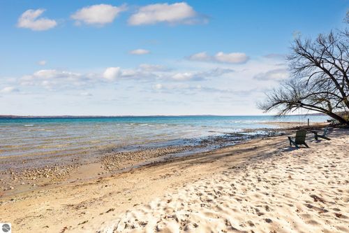 7923 S Shoreside, Traverse City, MI, 49684 | Card Image