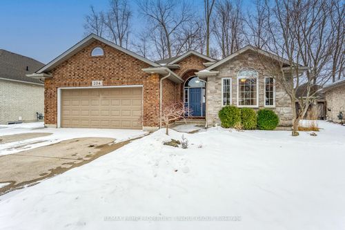 204 Gemstone Crt, Sarnia, ON, N7S6N3 | Card Image