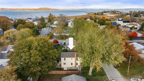 66 Islington Ave, Portsmouth, RI, 02871-5621 | Card Image