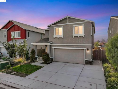 1413 Santini Ave, Manteca, CA, 95336-2999 | Card Image