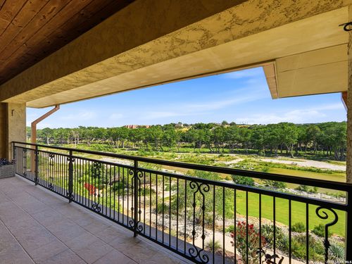 1302-521 Guadalupe St, Kerrville, TX, 78028-5170 | Card Image