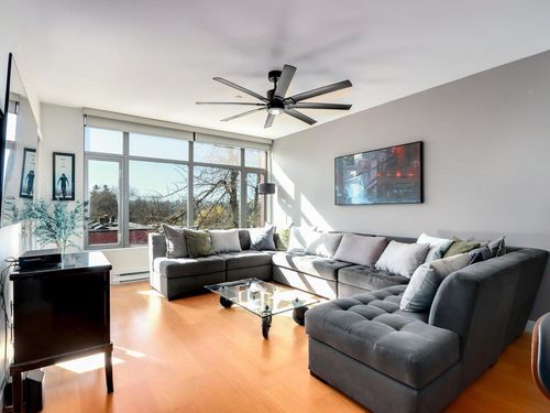 404 - 71 E Pender Street, Condo with 2 bedrooms, 1 bathrooms and 1 parking in Vancouver BC | Card Image