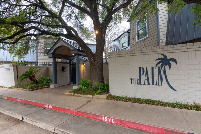 Community Entrance, with generous parking at the curb for guests | Image 19