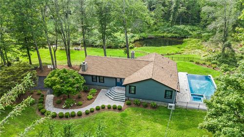 135 Bell Hollow Rd, Putnam Valley, NY, 10579-1428 | Card Image
