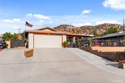 2841 Huerta Way, Norco, CA, 92860-2360 | Card Image