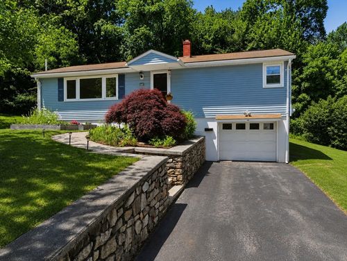 46 Pinecroft Ave, Holden, MA, 01520-2464 | Card Image