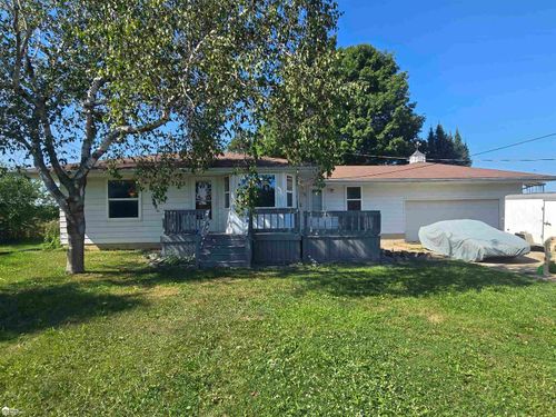 3283 E Dodge Rd, Clio, MI, 48420-9702 | Card Image