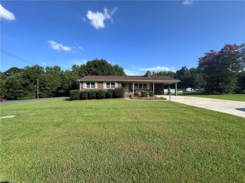 2213 Old Farmer Rd, Asheboro, NC, 27205-5985 | Card Image
