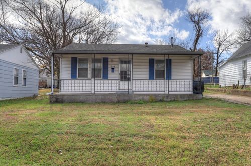 1014 Sycamore St, Carthage, MO, 64836-1957 | Card Image
