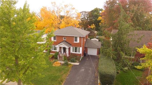 113 Edmund Rd, Kitchener, ON, N2H1J7 | Card Image