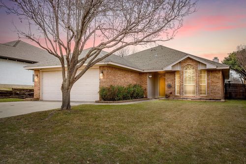 5712 Springtide Dr, Fort Worth, TX, 76135-7000 | Card Image