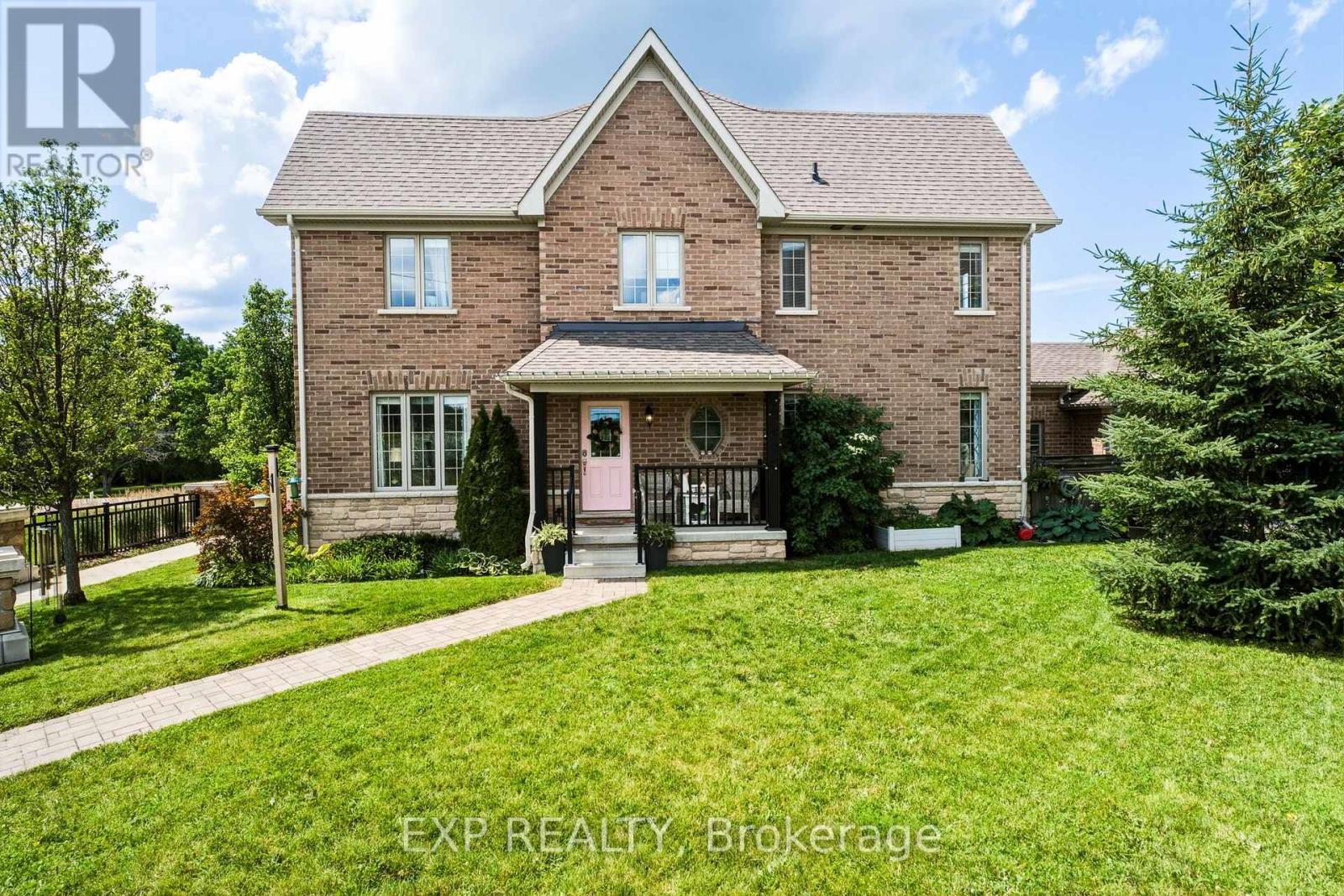 Residential in Georgina (Sutton & Jackson's Point) 3
