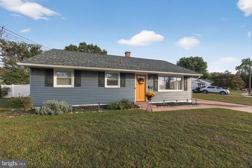 40 N Rose Ln, WEST BERLIN, NJ, 08091-3751 | Card Image