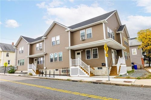 872 Branch Avenue, Providence, RI, 02904 | Card Image