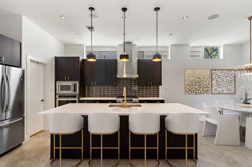 2-2105 Goodrich Ave, Austin, TX, 78704-4087 | Card Image