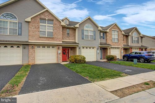 2035 Powell Dr, CHAMBERSBURG, PA, 17201-4216 | Card Image