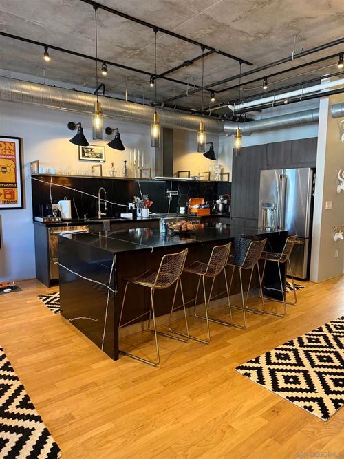 205-877 Island Ave, San Diego, CA, 92101-7144 | Card Image