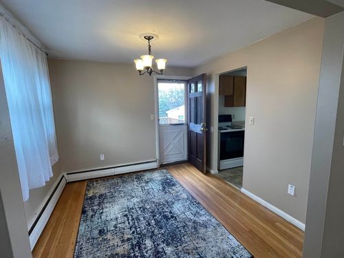 10 Larry Lane, Portsmouth, NH, 03801 | Card Image