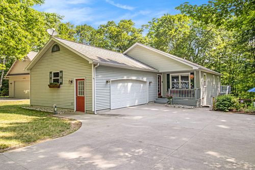 9510 Pere Marquette Drive, Canadian Lakes, MI, 49346 | Card Image