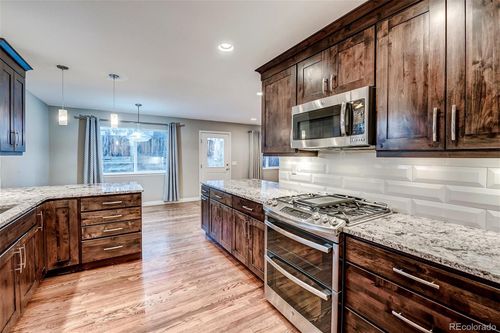 953 Shadow Mountain Dr, Highlands Ranch, CO, 80126-2140 | Card Image