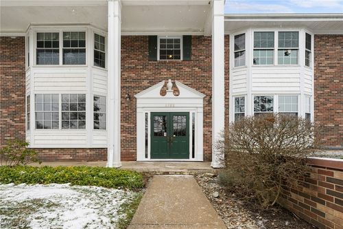 102-6980 Carriage Hill Drive, Brecksville, OH, 44141 | Card Image