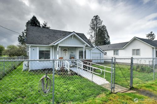 242 Main St, Onalaska, WA, 98570-9560 | Card Image
