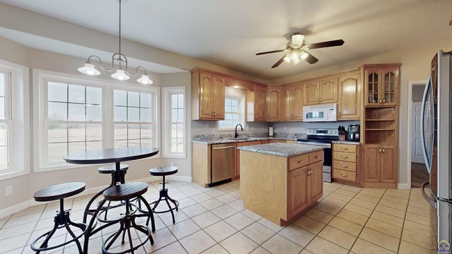 19620 S Jordon Ter, House other with 5 bedrooms, 3 bathrooms and null parking in Scranton KS | Image 19
