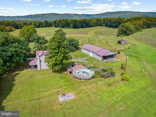 3985 Fairview Rd, WARFORDSBURG, PA, 17267-7941 | Card Image