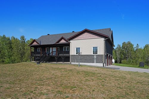 8833 Copeland Rd, Ashton, ON, K0A1B0 | Card Image