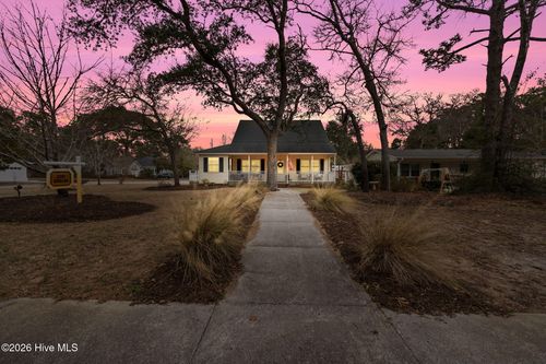 220 Willis Dr, Southport, NC, 28461-4043 | Card Image